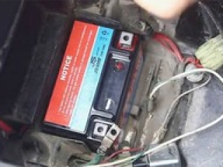 Bao lâu cần thay ắc quy xe máy